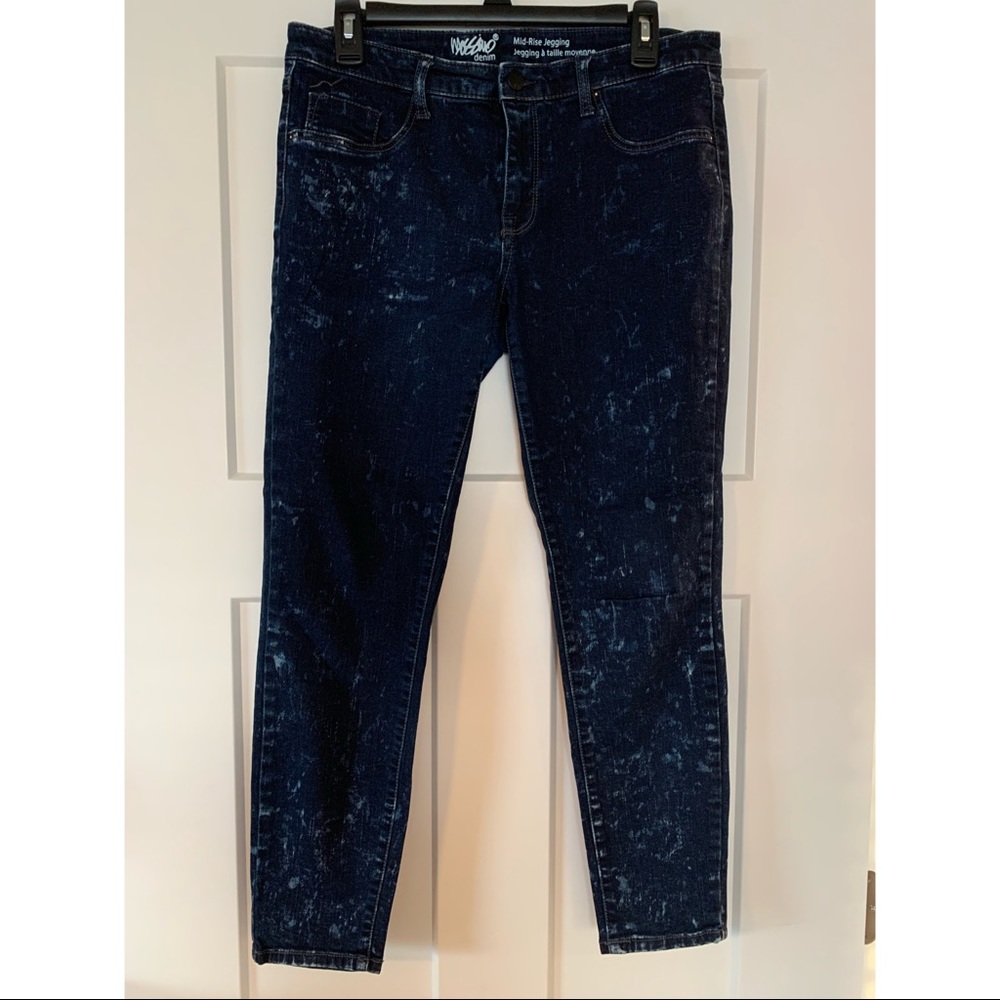 Acid Wash Mid-Rise Jeggings